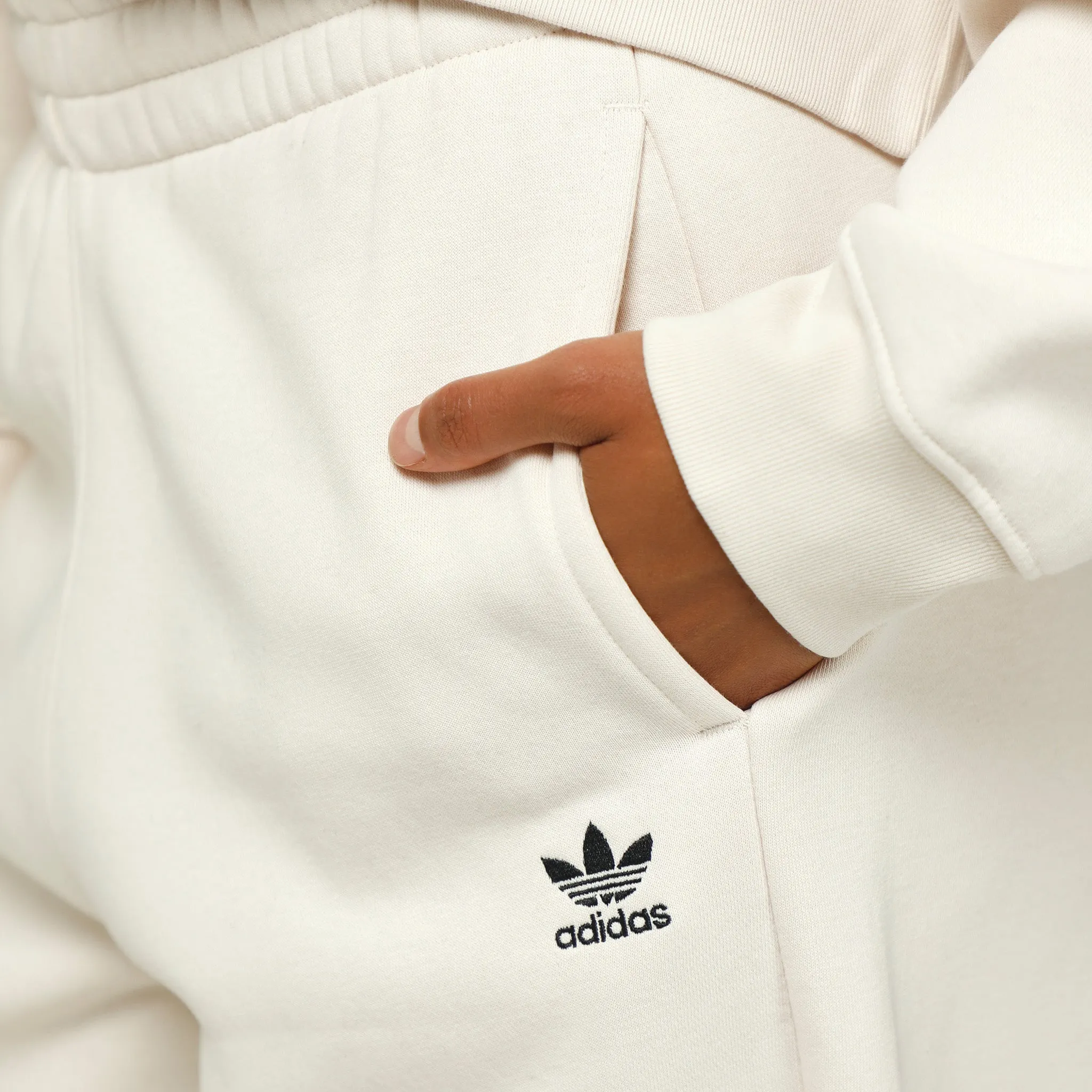 adidas Originals Women's Essentials Fleece Joggers / Wonder White