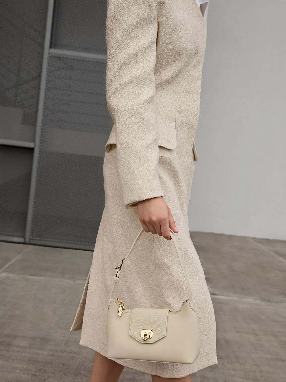 Arwen Belted Shoulder Bag - Beige