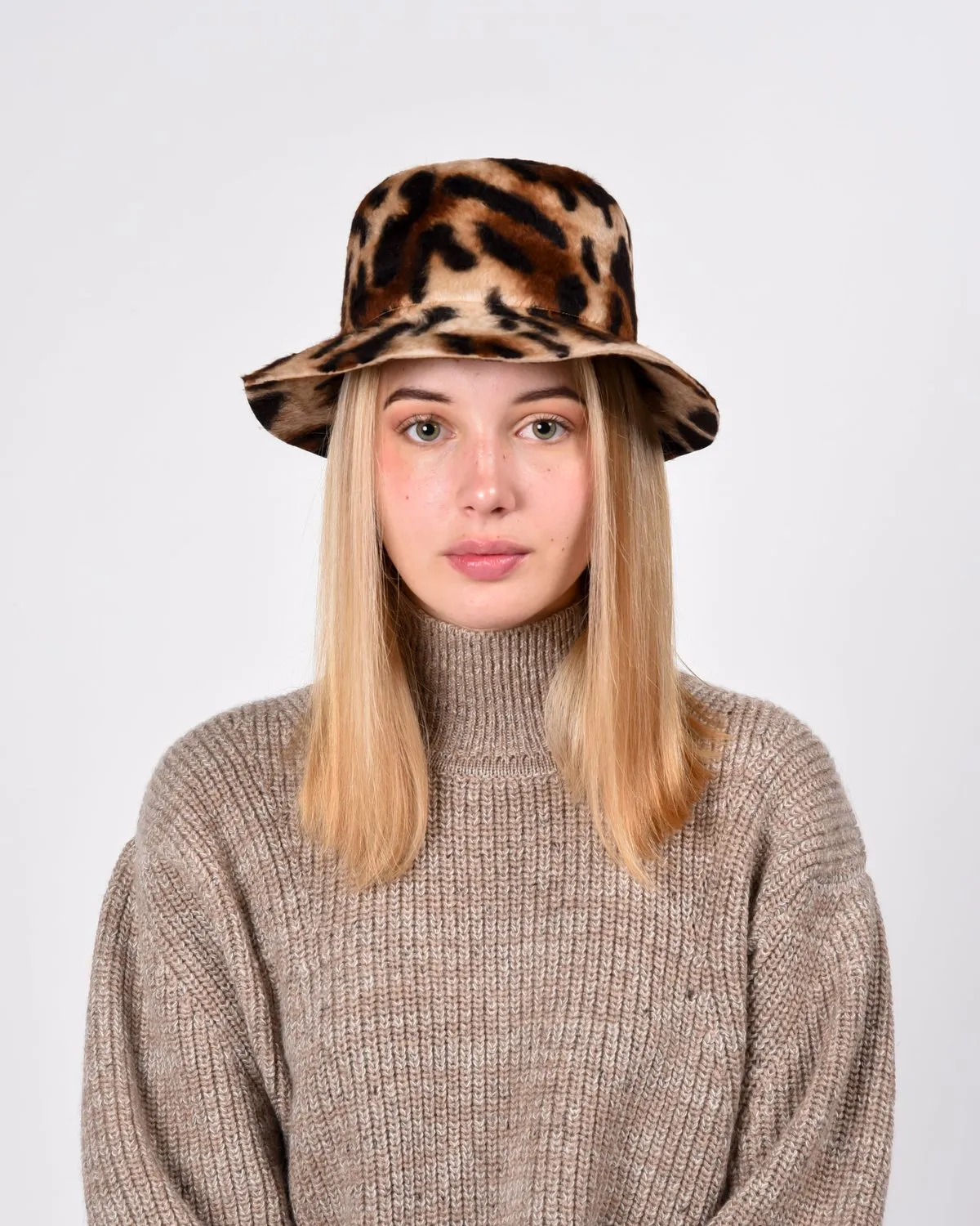 Bucket hat - tiger shag felt