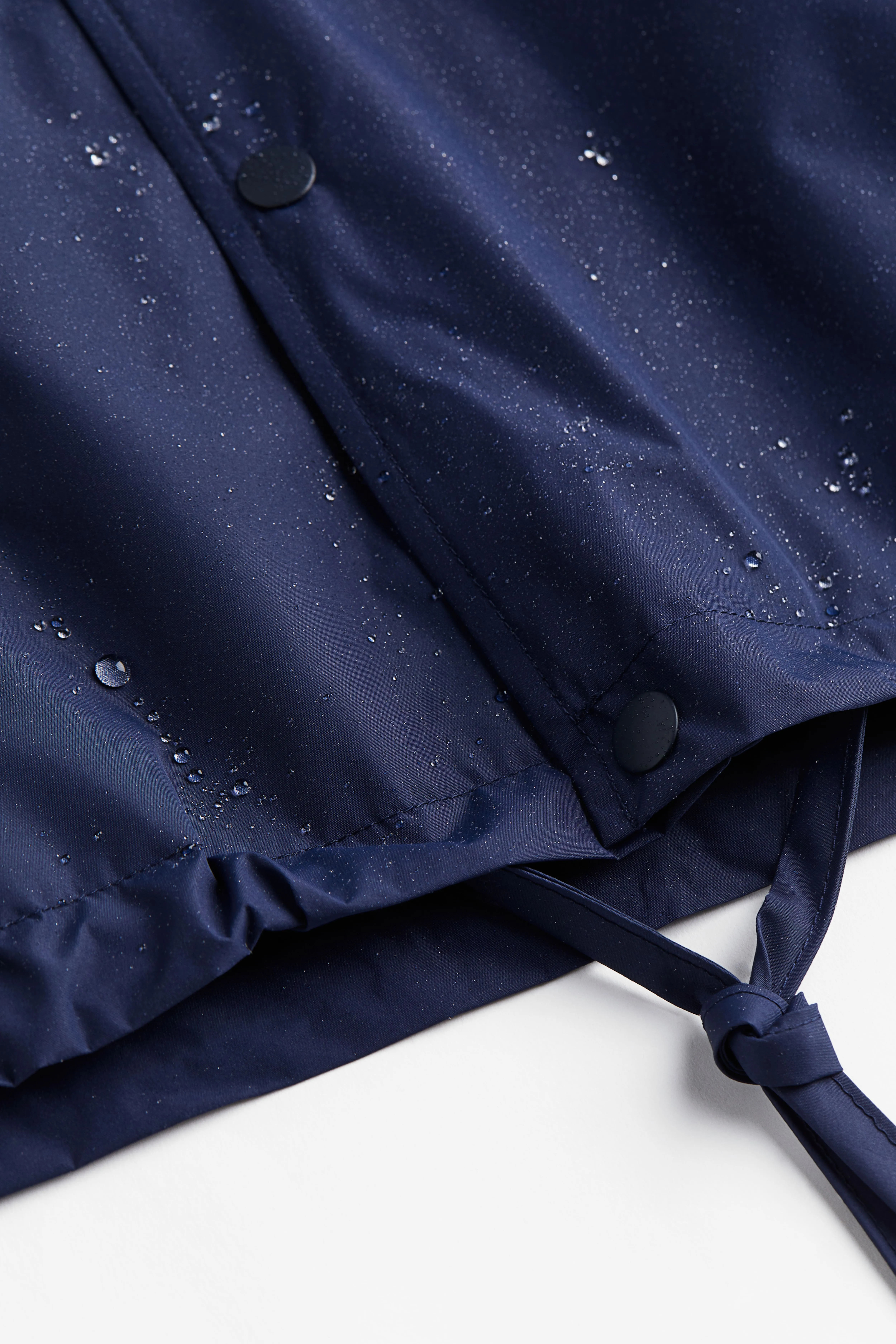 Loose Fit Water-repellent coach jacket - Long sleeve - Regular length - Dark blue/Breathe - Men | H&M GB