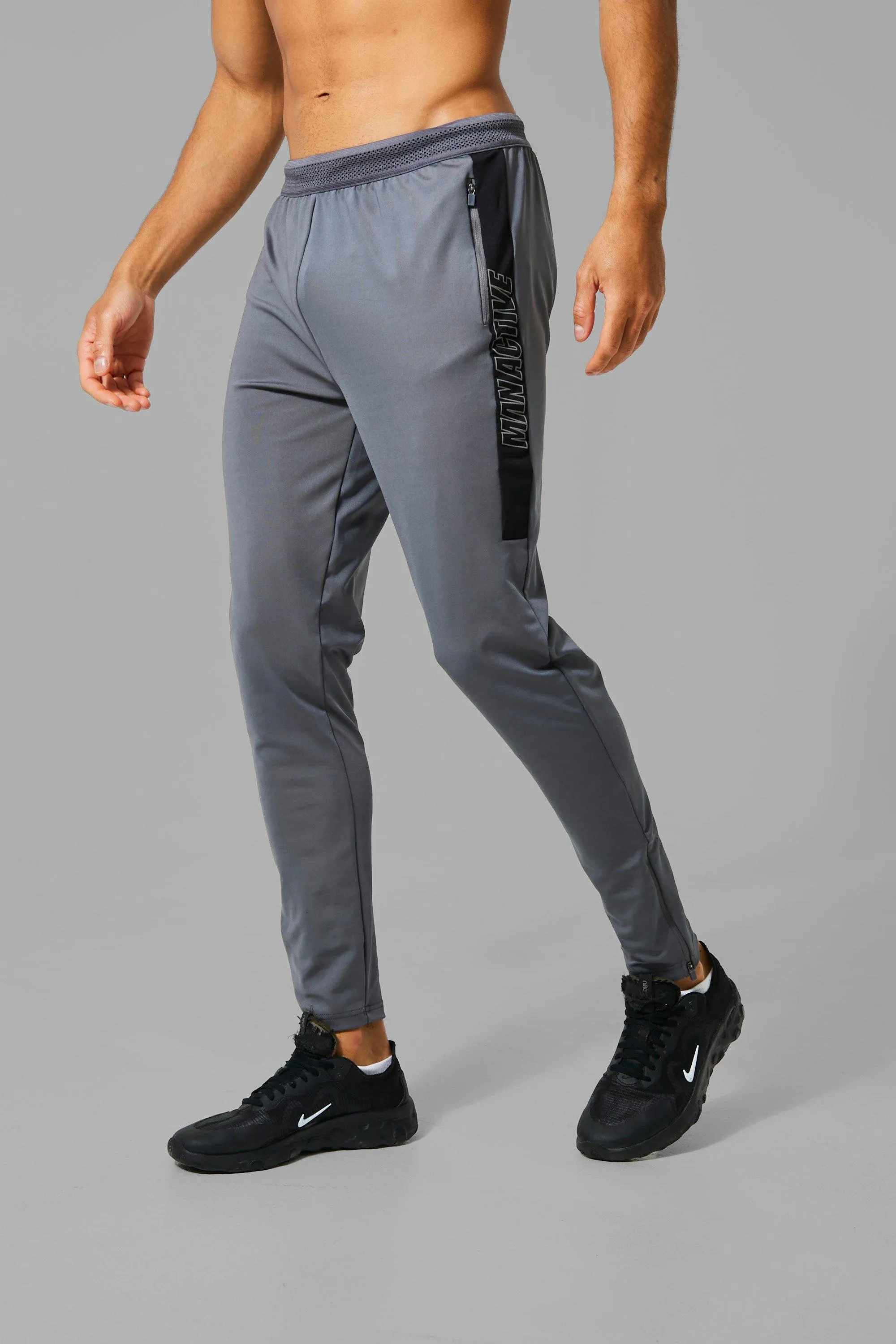 Man Active Graphic Print Joggers