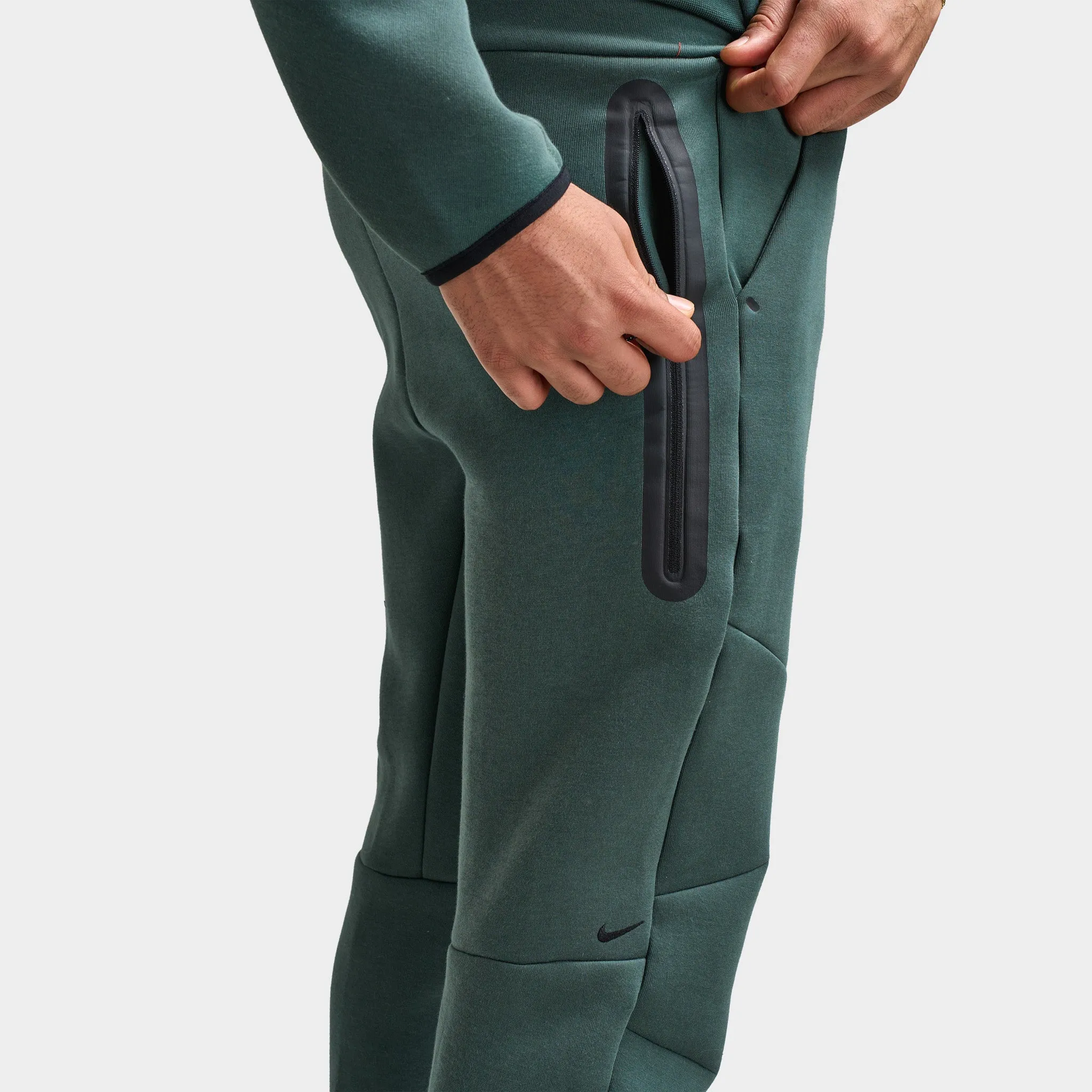 Nike Tech Fleece Joggers Vintage Green / Black