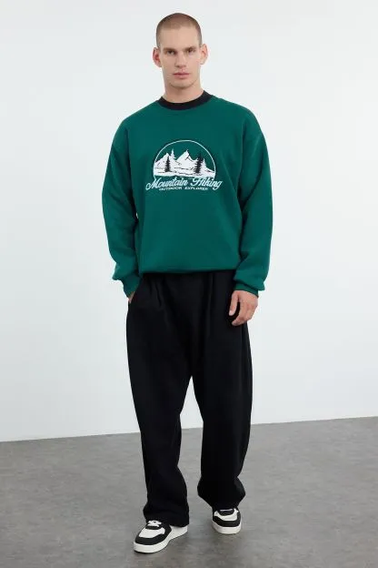 Oversize/Wide Cut Embroidered Fleece/Warm Sweatshirt