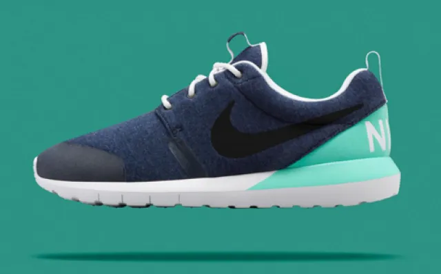 Roshe Run Fleece Teal Navy Blue size 10