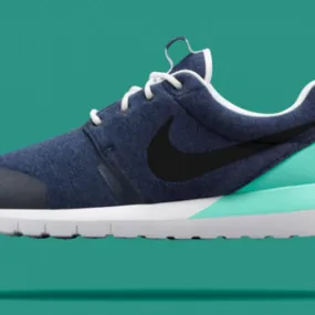 Roshe Run Fleece Teal Navy Blue size 10