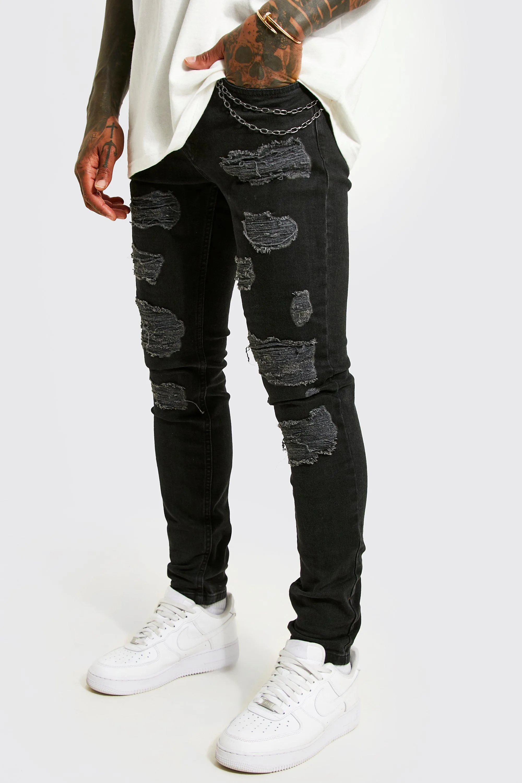 Super Skinny Distressed Jeans With Chain