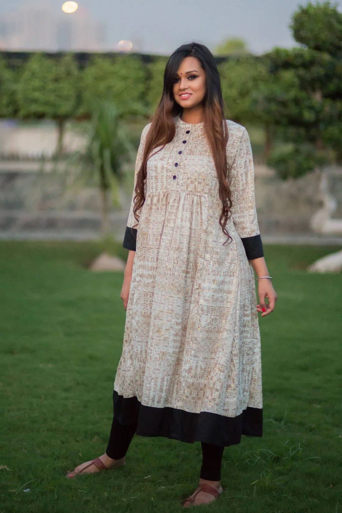 White and Gold Maternity & Nursing Kurta